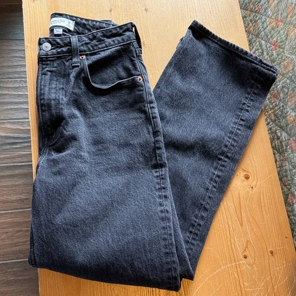 Abercrombie & Fitch High Rise Black Jeans - Picture 4 of 5